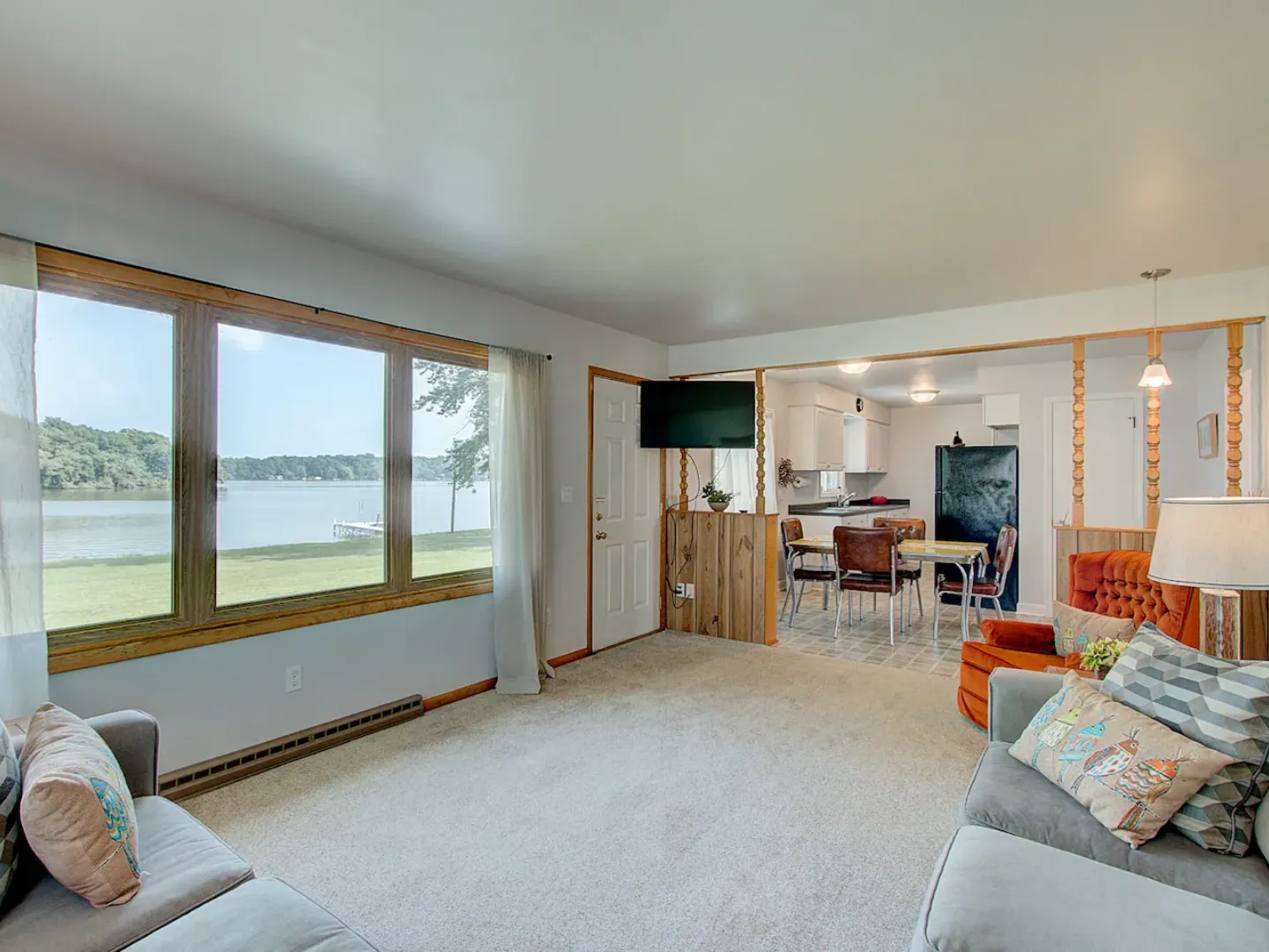 take-a-break-at-lakeside